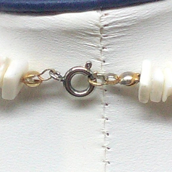 Puka Shell Necklace Pink White Chips Spring Ring - Picture 3 of 5